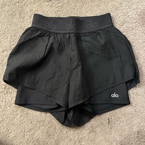 ALO Yoga Black Men's Shorts